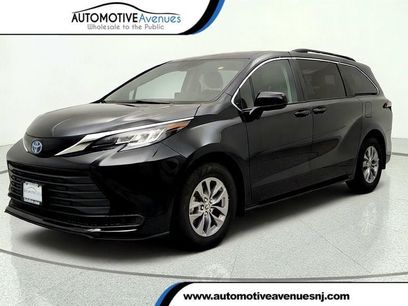 Used 2023 Toyota Sienna LE