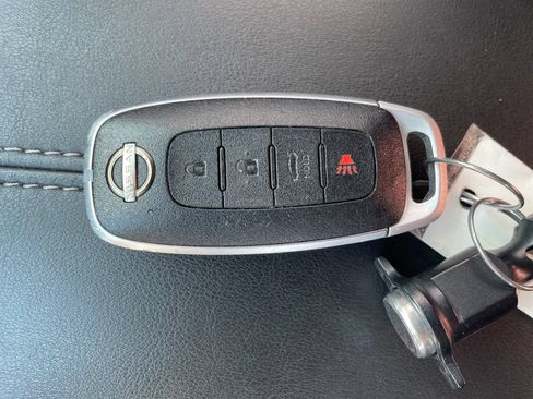 Certified 2024 Nissan Sentra SV FWD image 29