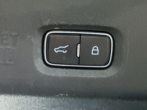 Used 2025 Ford Expedition Platinum AWD/4WD image 33