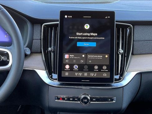 New 2026 Volvo XC90 T8 Plus w/ Protection Package image 9