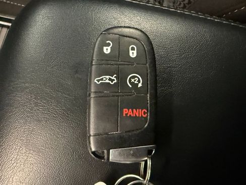 Used 2023 Dodge Charger SXT w/ Blacktop Package image 17