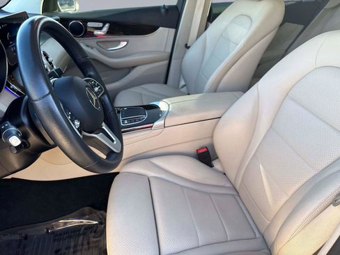 Used 2022 Mercedes-Benz GLC 300 image 23