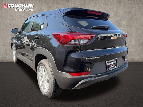 New 2026 Chevrolet TrailBlazer LS w/ LS Convenience Package FWD image 5