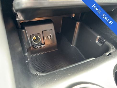 Used 2025 Ford Explorer Active AWD/4WD image 18