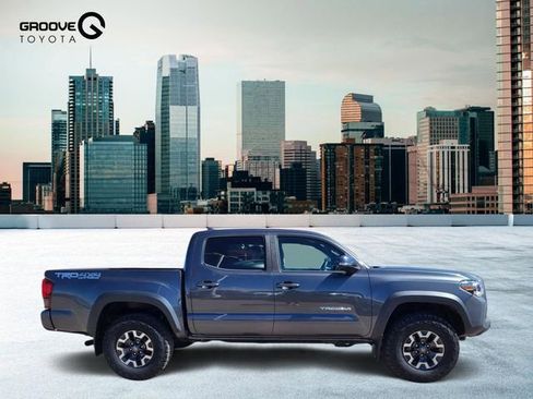 Used 2019 Toyota Tacoma TRD Off-Road image 6