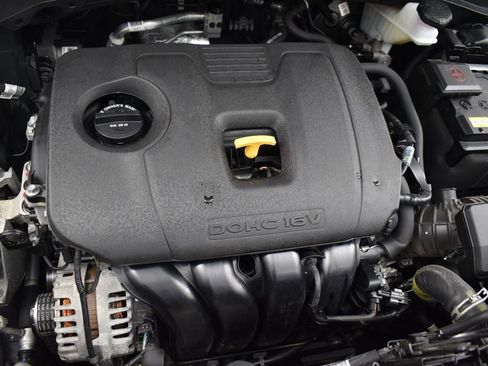 Used 2024 Kia Seltos S AWD/4WD image 16