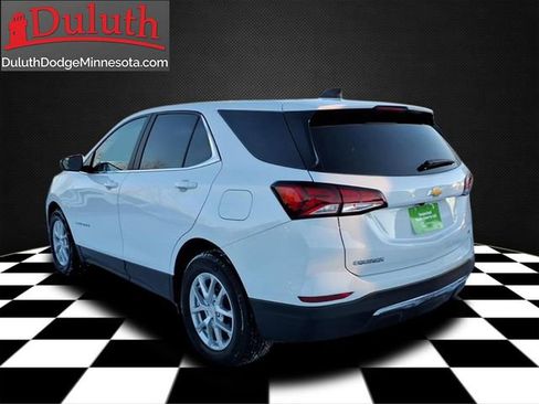 Used 2024 Chevrolet Equinox LT image 3
