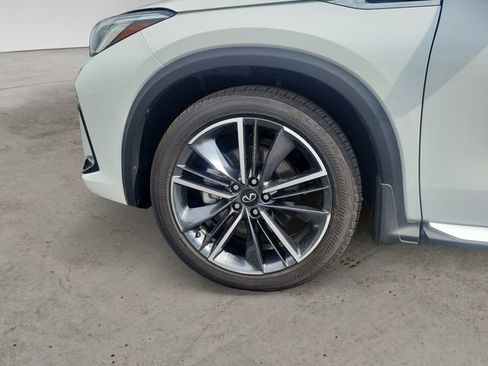 New 2025 INFINITI QX55 Essential image 14