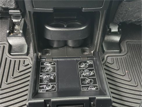 Used 2012 Toyota Highlander Limited image 23