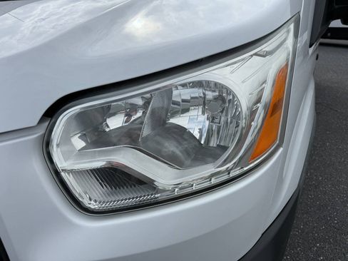 Used 2018 Ford Transit 250 148 Medium Roof RWD image 34