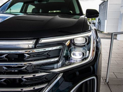 New 2026 Volkswagen Atlas SE image 10