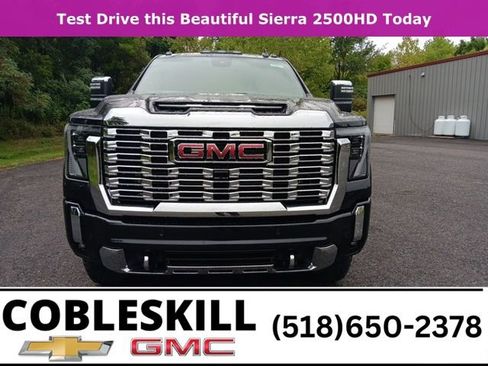 New 2025 GMC Sierra 2500 Denali w/ Denali Reserve Package image 8