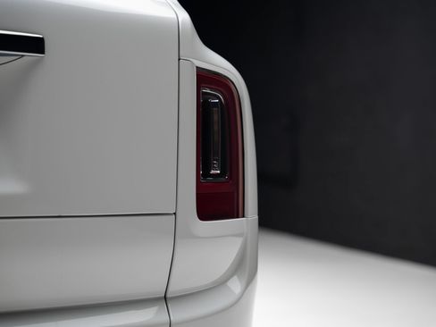 Used 2024 Rolls-Royce Cullinan w/ Cullinan Package AWD/4WD image 31
