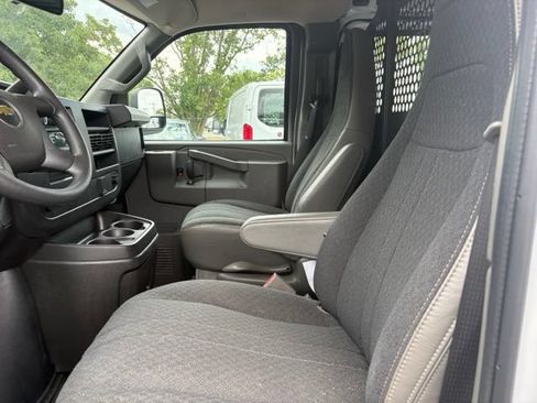 Used 2025 Chevrolet Express 2500 w/ Driver Convenience Package RWD image 27