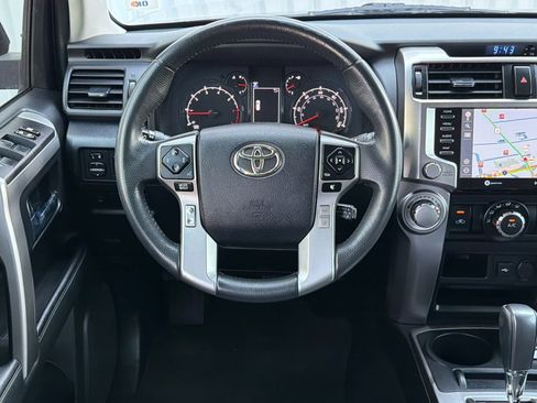 Used 2020 Toyota 4Runner SR5 Premium w/ Moonroof Package AWD/4WD image 13