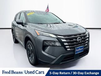 Used 2024 Nissan Rogue SV AWD/4WD video 1
