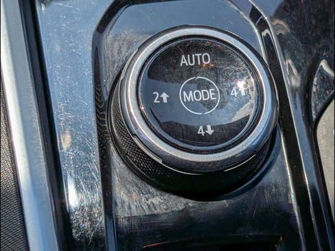 Used 2024 Chevrolet Colorado Trail Boss w/ Advanced Trailering Package AWD/4WD image 12