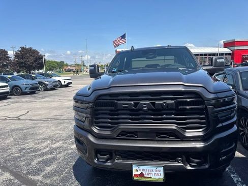 Used 2025 RAM 2500 Big Horn AWD/4WD image 7