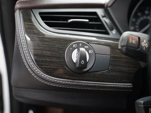 Used 2012 BMW Z4 sDrive28i RWD image 22