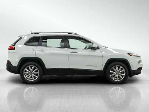 Used 2015 Jeep Cherokee Limited w/ Luxury Group AWD/4WD image 6
