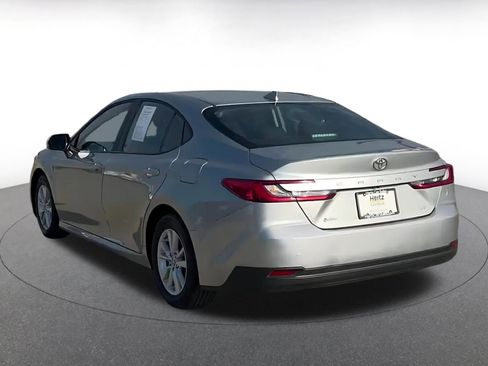Used 2025 Toyota Camry LE image 16