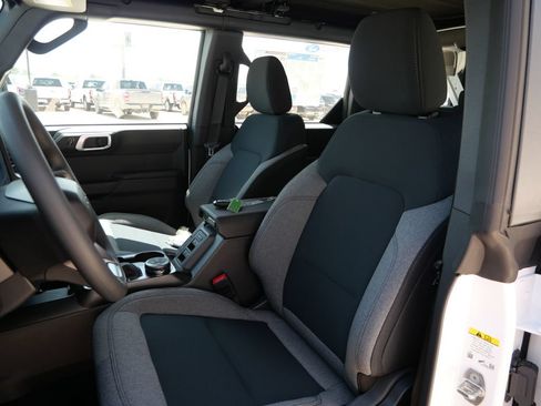 New 2026 Ford Bronco 4-Door AWD/4WD image 17