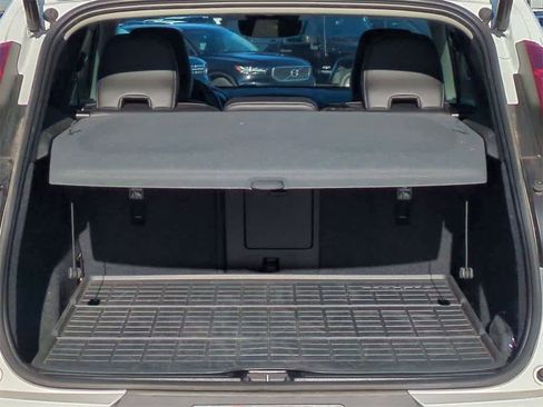 Used 2023 Volvo XC40 B5 Ultimate w/ Protection Package Premier image 33