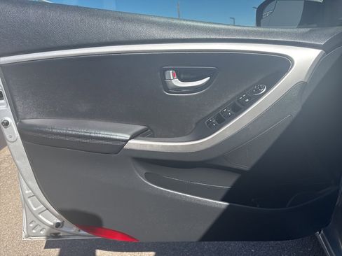 Used 2016 Hyundai Elantra GT w/ Option Group 03 image 16