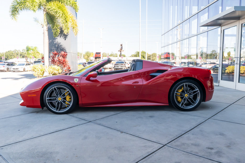 Used 2018 Ferrari 488 Spider RWD image 17