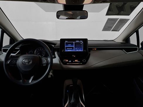 Used 2022 Toyota Corolla LE FWD image 29