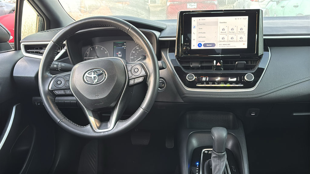 Used 2025 Toyota Corolla SE FWD image 8