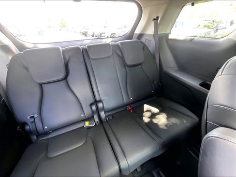 Used 2026 Kia Carnival SX Prestige FWD image 31