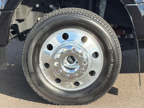 Used 2022 Ford F450 Platinum w/ FX4 Off-Road Package image 26