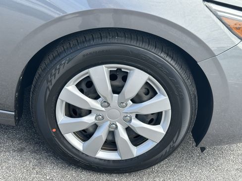 Used 2023 Nissan Sentra S FWD image 13