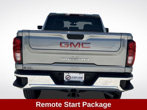 Used 2025 GMC Sierra 2500 SLE image 7