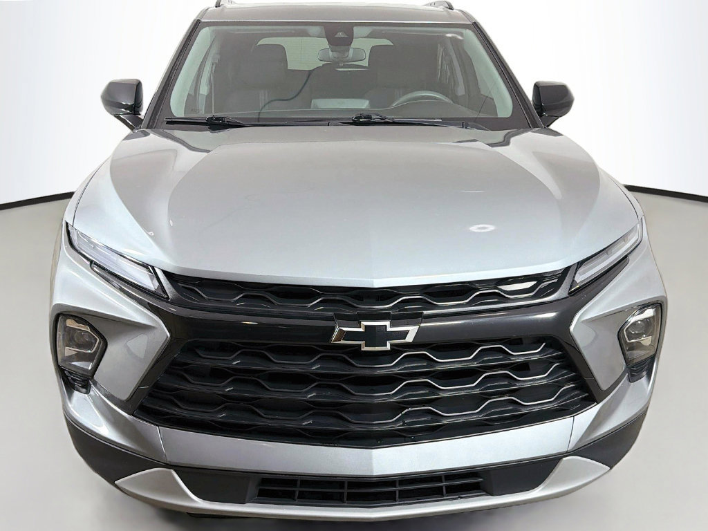 Used 2023 Chevrolet Blazer LT w/ Midnight/Sport Edition FWD image 11