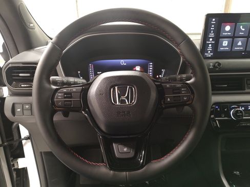 New 2026 Honda Pilot Black Edition image 4