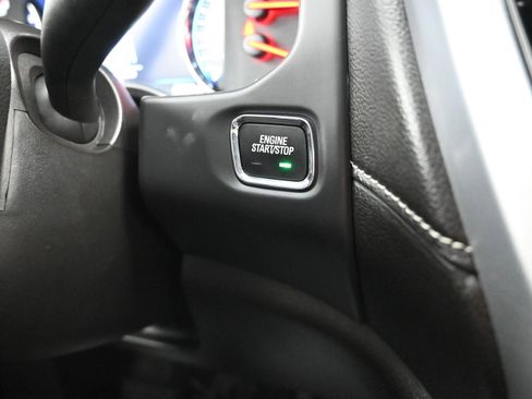 Used 2023 GMC Acadia SLT w/ Technology Package image 17