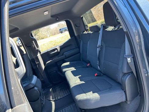 Used 2021 Chevrolet Silverado 1500 LT image 39