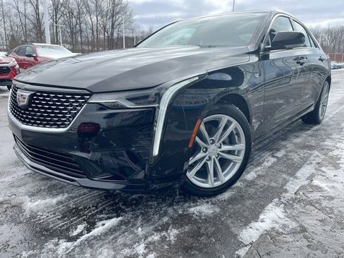 Used 2025 Cadillac CT4 Luxury image 1