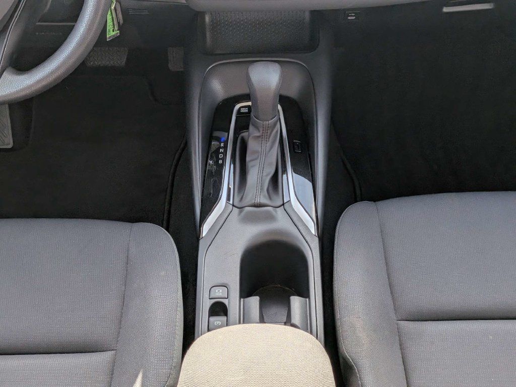 Used 2024 Toyota Corolla LE FWD image 15