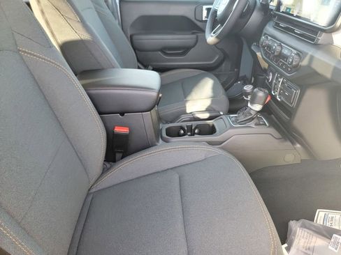 New 2026 Jeep Gladiator Sport image 12