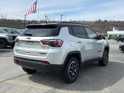 Certified 2025 Jeep Compass Trailhawk w/ Trailhawk Convenience Group AWD/4WD image 6