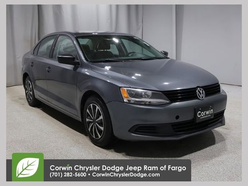 Used 2013 Volkswagen Jetta S image 1
