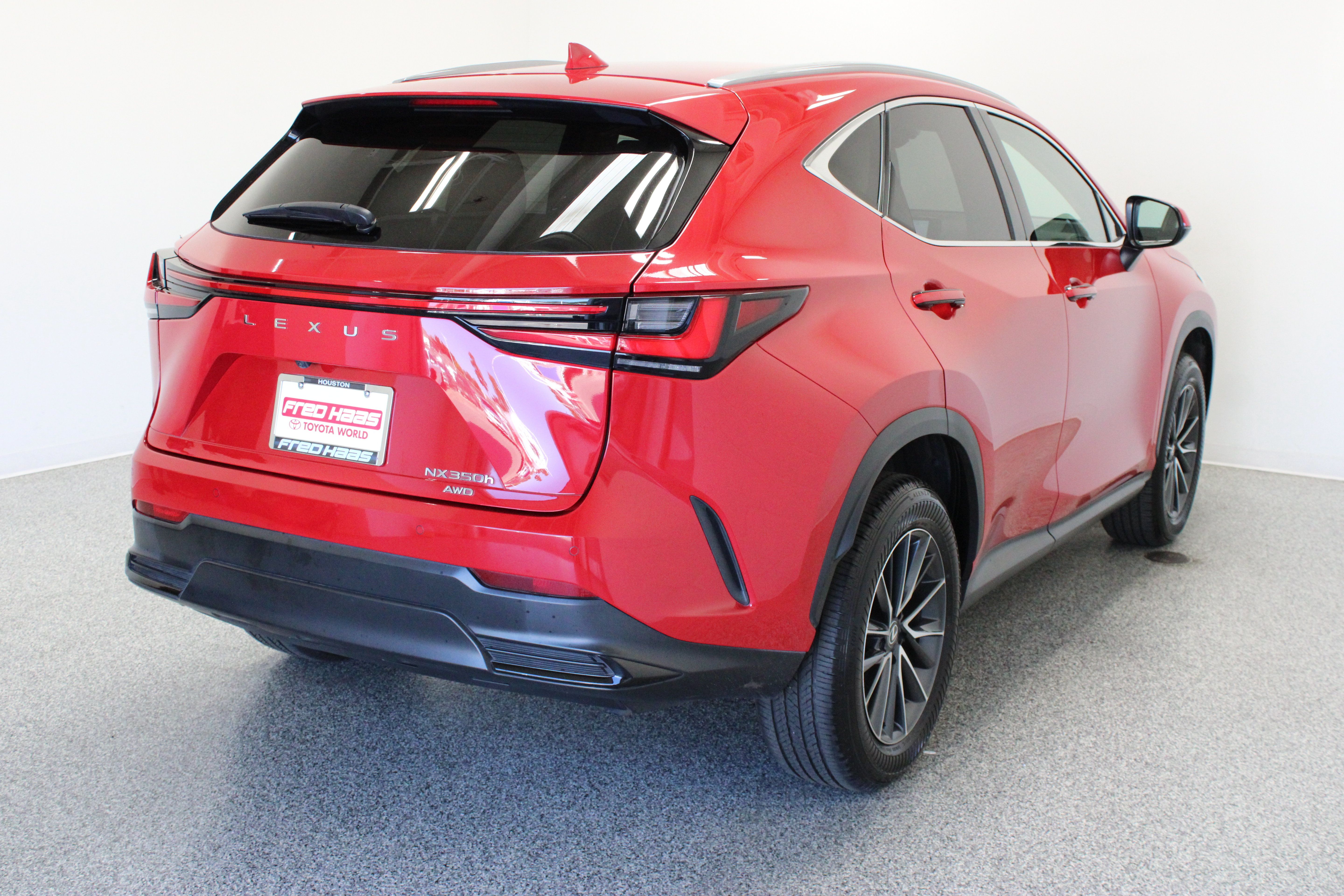 Used 2025 Lexus NX 350h AWD w/ Cold Area Package image 7