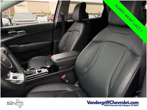 Used 2025 Kia Sportage EX AWD/4WD image 21
