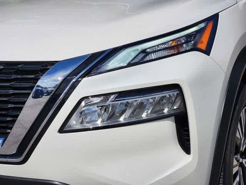 Used 2023 Nissan Rogue SV FWD image 7