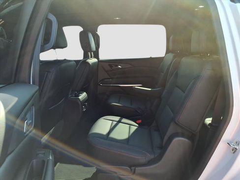 Used 2025 Chevrolet Traverse Z71 w/ LPO, Floor Liner Package image 10