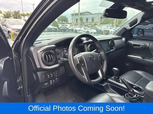 Used 2019 Toyota Tacoma TRD Pro AWD/4WD image 5