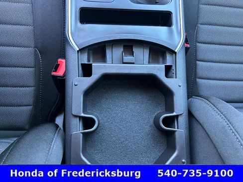 Used 2023 Ford Edge SE w/ Black Appearance Package image 20